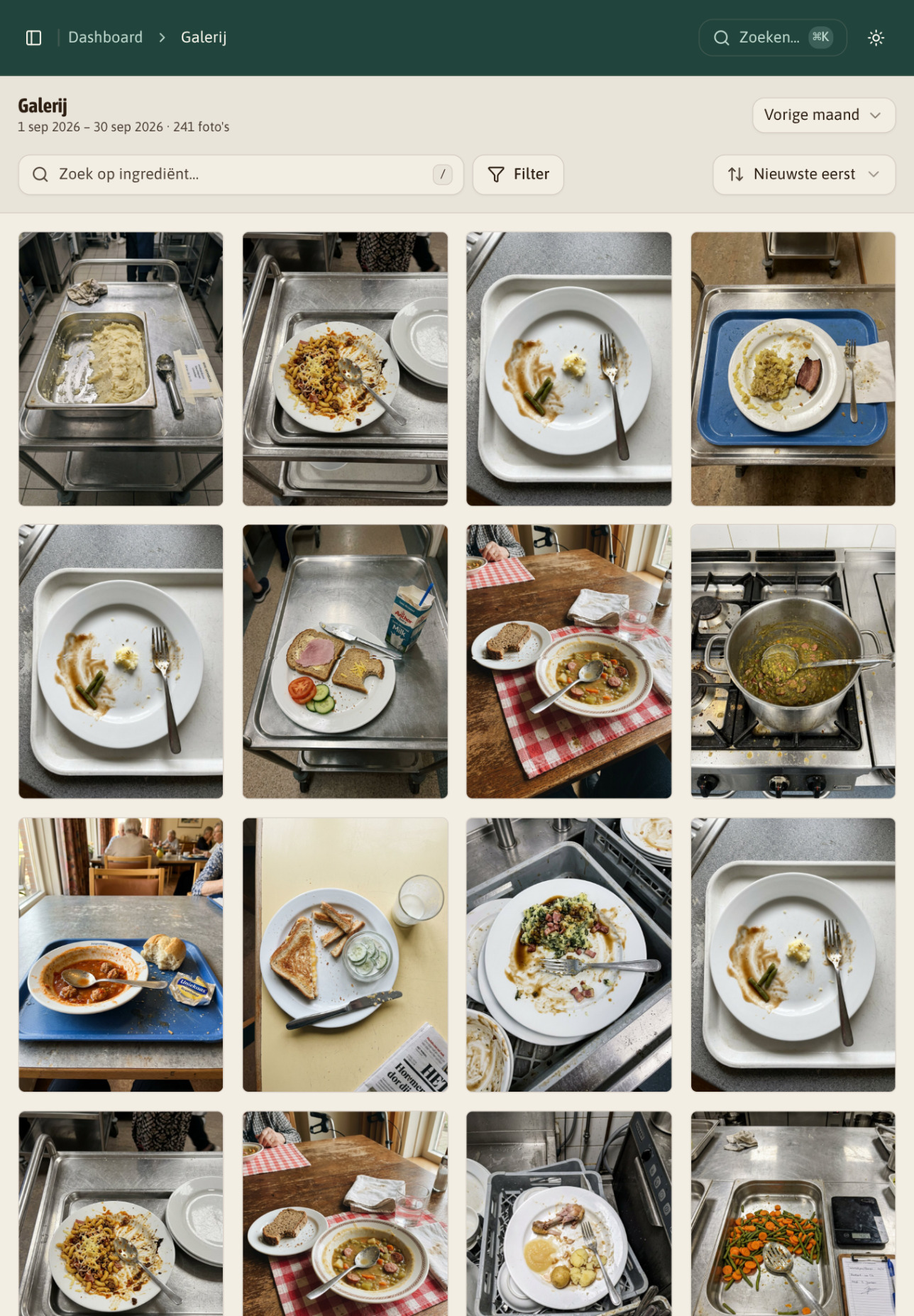 De galerij: 241 foto's van borden, pannen en soepkommen in september.